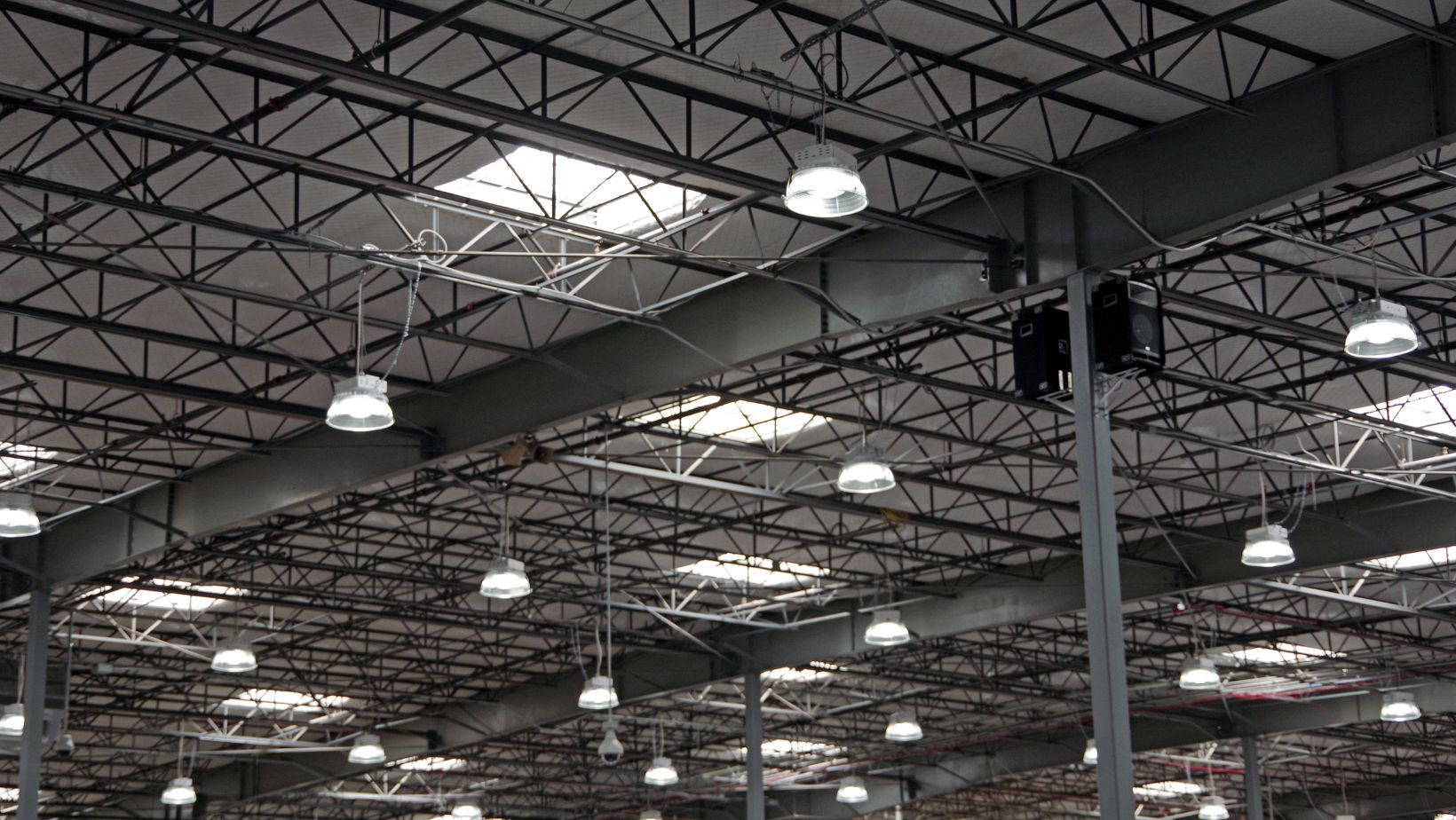 6 Amazing Benefits of High Bay Ceiling Lights